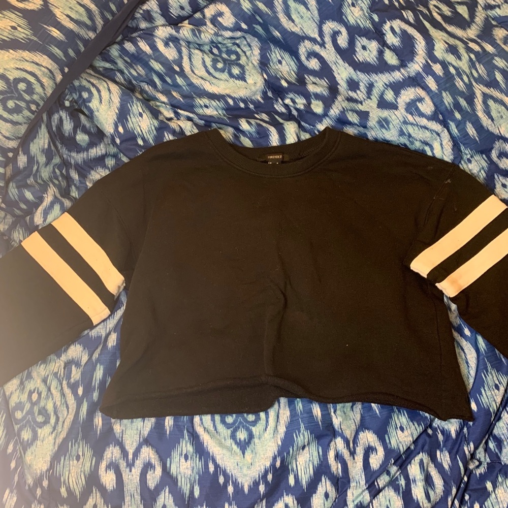Cropped Long Sleeve Top